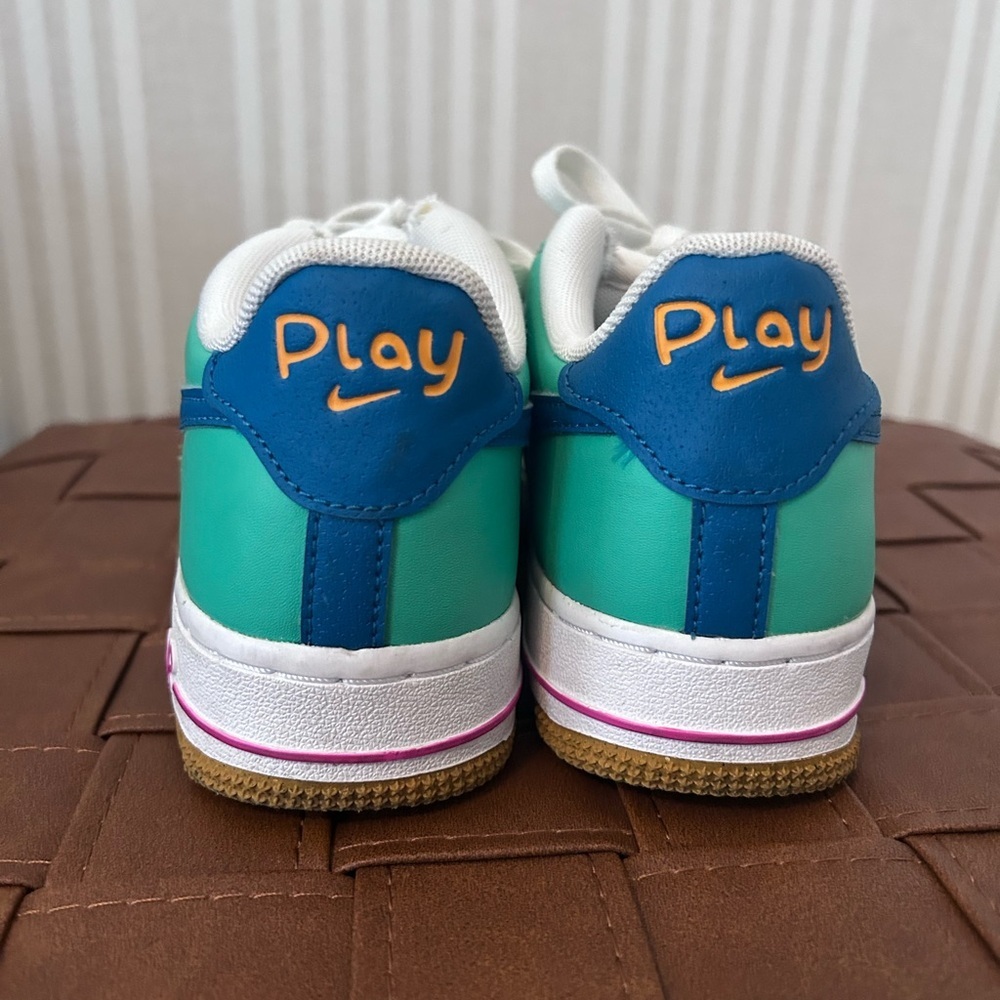 Nike Air Force 1 Low LV8 GS Play White Spring Green 5 Youth / Women's 7 - Picture 7 of 12